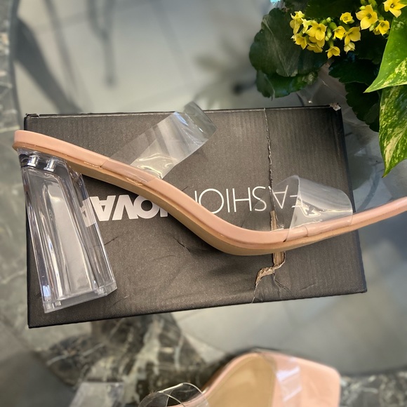 Sz 11 Clear Double Strap Sandals - Picture 4 of 5